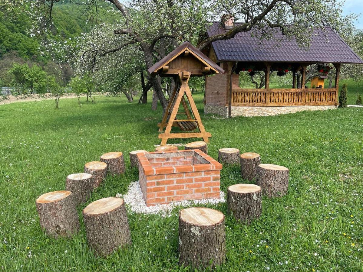 Pensiunea Hai In Maramures Birsana Exterior photo